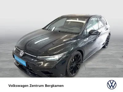 Używany VW Golf VIII Black Edition 333 KM (244 kW) 2025 Czarny Sedan/Limuzyna