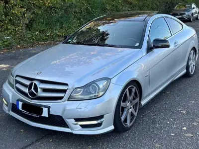 Gebraucht Mercedes C220 AMG 170 PS (125 kW) 2012 Silber Coupé