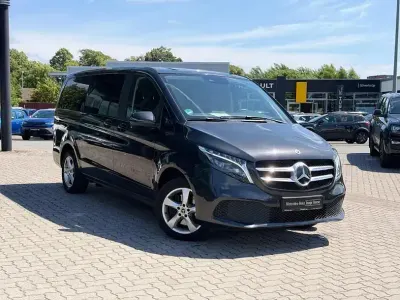 Gebraucht Mercedes V250 190 PS (139 kW) 2023 Grau Van / Kleinbus