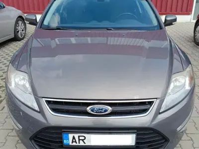 Gebraucht Ford Mondeo 140 PS (102 kW) 2014 Grau Limousine