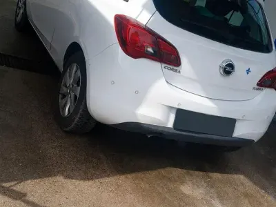 Usata Opel Corsa Edition 101 CV (74 kW) 2015 Bianco Utilitaria
