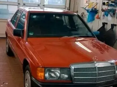 Gebraucht Mercedes 190 116 PS (85 kW) 1988 Rot Limousine