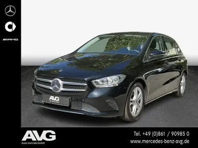 Używany Mercedes B180 Progressive 136 KM (100 kW) 2019 Czarny Minivan