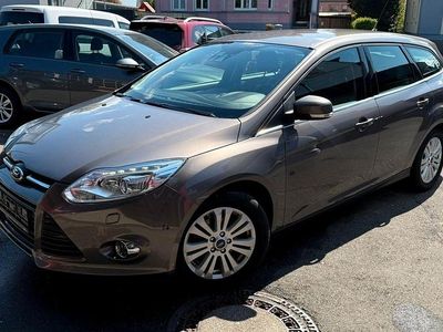 Używany Ford Focus Titanium 125 KM (91 kW) 2014 Brązowy Kombi