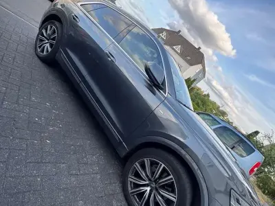 Gebraucht Audi Q8 S-Line 286 PS (210 kW) 2019 Grau SUV