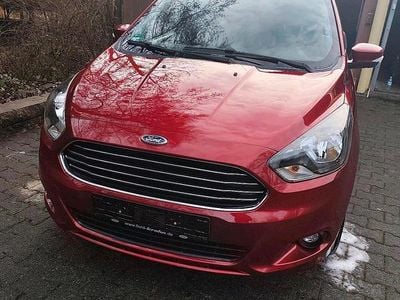 Usata Ford Ka Plus 186 CV (136 kW) 2018 Rosso Utilitaria