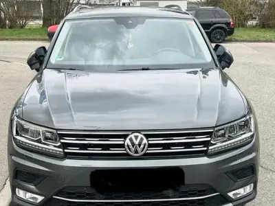 Gebraucht VW Tiguan Highline 150 PS (110 kW) 2017 Grau SUV