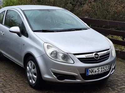Gebraucht Opel Corsa 80 PS (58 kW) 2008 Silber Kleinwagen