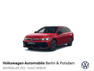 Gebraucht VW Passat R-line 265 PS (194 kW) 2025 Chilirot metallic Kombi