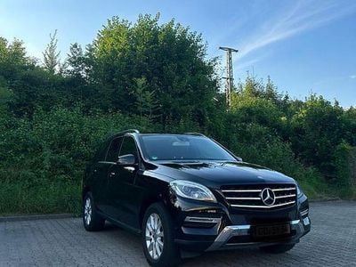 Gebraucht Mercedes ML350 258 PS (189 kW) 2015 Schwarz SUV