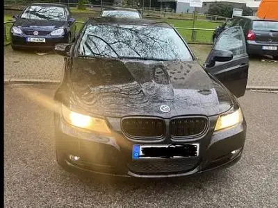 Gebraucht BMW 318 143 PS (105 kW) 2009 Schwarz Limousine