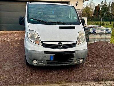 Gebraucht Opel Vivaro 114 PS (83 kW) 2010 Weiß Van / Kleinbus