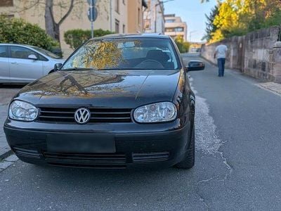 Second-hand VW Golf IV 2002 Negru Berlinǎ
