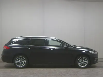 Używany Ford Mondeo Titanium 150 KM (110 kW) 2021 Czarny Kombi