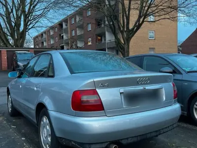 Second-hand Audi A4 101 CP (74 kW) 1998 Gri Berlinǎ