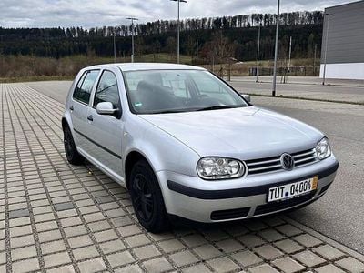 Silber Gebraucht 2002 VW Golf Basis Limousine | 1.500 € (Fairer Preis)
