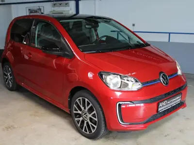 Gebraucht VW e-up! Edition 61 kW (83 PS) 2023 Kings red metallic / deep... Kleinwagen