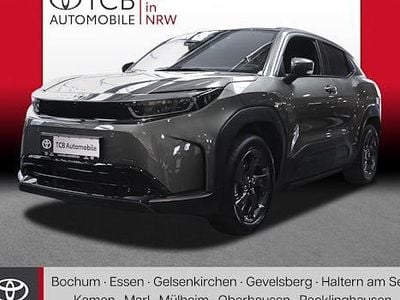 Neu Toyota Urban Cruiser 127 kW (174 PS) 2026 Land breeze green SUV
