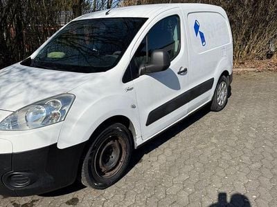 Gebraucht Peugeot Partner 90 PS (66 kW) 2011 Weiß Van / Kleinbus