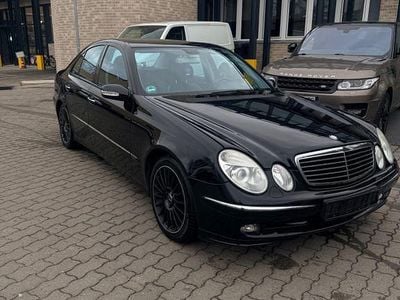 Gebraucht Mercedes E200 Avantgarde 163 PS (119 kW) 2006 Schwarz Limousine
