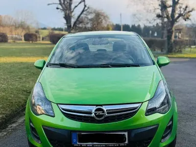 Używany Opel Corsa Active 87 KM (63 kW) 2014 Zielony Hatchback