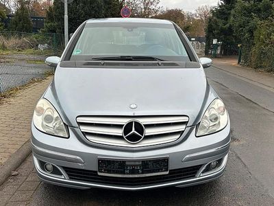 Gebraucht Mercedes B200 115 PS (84 kW) 2008 Silber Van / Kleinbus