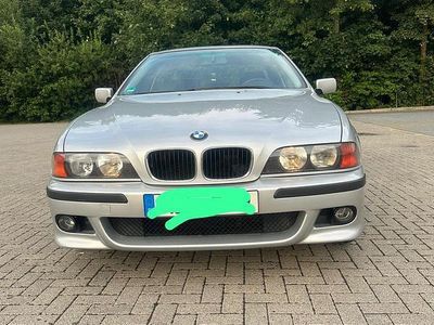 BMW 523
