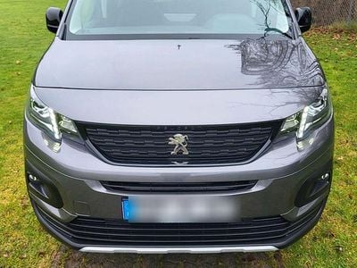 Grau Gebraucht 2020 Peugeot Rifter GT-line Van / Kleinbus | 20.450 € (Fairer Preis)