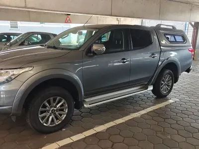 Gebraucht Mitsubishi L200 Top 181 PS (133 kW) 2018 Grau Pickup