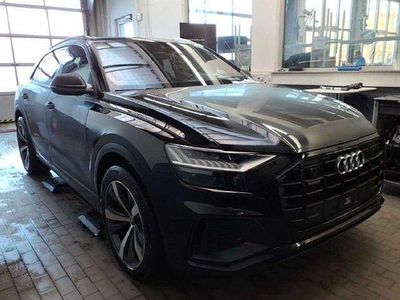 Orcaschwarz metallic Gebraucht 2020 Audi Q8 Ambiente SUV | 59.890 € (Fairer Preis)