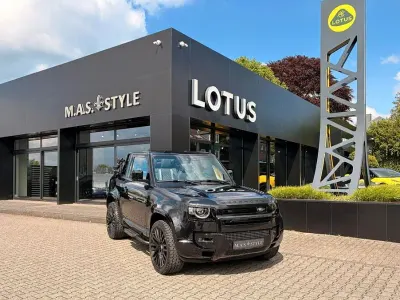 Gebraucht Land Rover Defender 525 PS (386 kW) 2024 Santorini black SUV