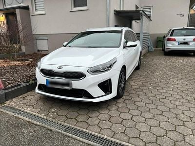 Gebraucht Kia Ceed Sportswagon Spirit 140 PS (102 kW) 2020 Weiß Kombi