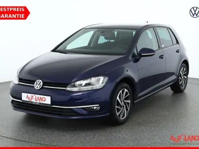 Używany VW Golf VII Sound 110 KM (80 kW) 2018 Niebieski Sedan/Limuzyna