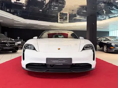 Gebraucht Porsche Taycan 4S 389 kW (530 PS) 2021 Pure white Limousine