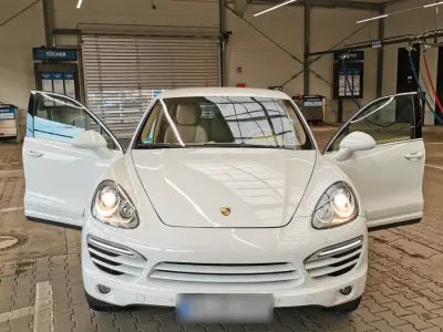 Gebraucht Porsche Cayenne 244 PS (179 kW) 2012 Weiß SUV