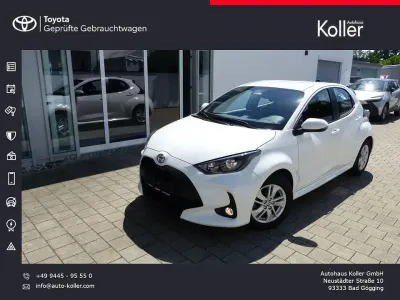 Gebraucht Toyota Yaris Hybrid 116 PS (85 kW) 2025 Weiß Limousine