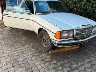 Gebraucht Mercedes 280 185 PS (136 kW) 1984 Weiß Coupé