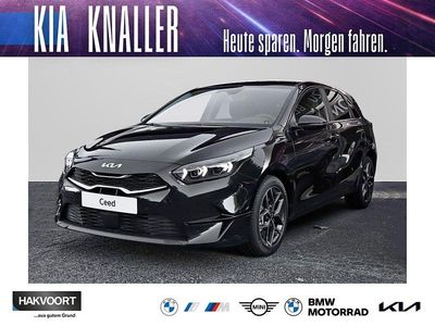 Schwarz Neu 2026 Kia Ceed Kleinwagen | 25.730 € (Etwas zu teuer)