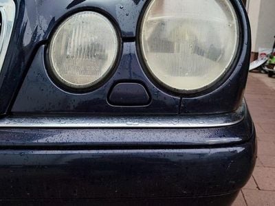 Gebraucht Mercedes E230 Avantgarde 150 PS (110 kW) 1996 Violet Kombi