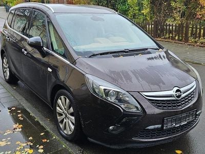 Braun Gebraucht 2013 Opel Zafira Tourer Family Van / Kleinbus | 6.500 € (Fairer Preis)