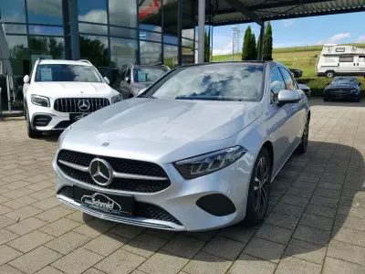 Gebraucht Mercedes A200 150 PS (110 kW) 2024 Metalliclack hightechsilber Limousine