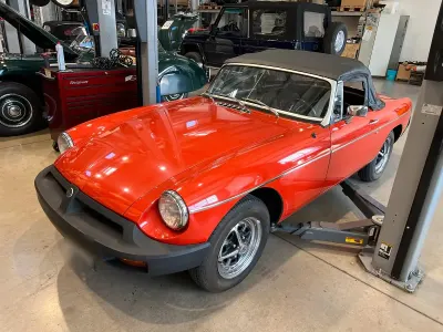 Käytetty MG B 67 HP (49 kW) 1976 Punainen Avoauto