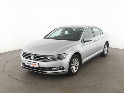Grau Gebraucht 2015 VW Passat Comfortline Limousine | 13.330 € (Fairer Preis)