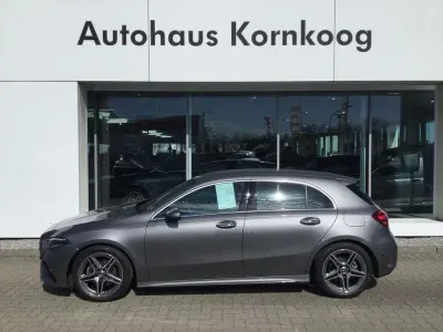 Gebraucht Mercedes A200 Advanced Plus 163 PS (119 kW) 2024 Mountaingrau (metallic) Limousine