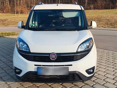 Second-hand Fiat Doblò Lounge 120 CP (88 kW) 2018 Alb Monovolum