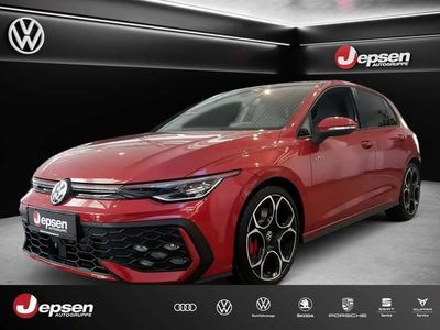 Kings red metallic / schwarz u Gebraucht 2025 VW Golf VIII GTI Limousine | 41.470 € (Fairer Preis)