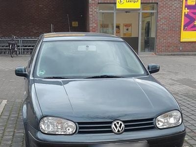 Usata VW Golf IV 2000 Grigio Berlina