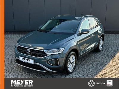 Gebraucht VW T-Roc Life 116 PS (85 kW) 2025 Petroleum blue metallic SUV