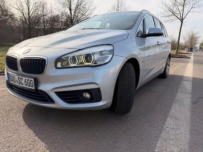 Gebraucht BMW 214 Active Tourer Sport Line 95 PS (69 kW) 2015 Silber Van / Kleinbus