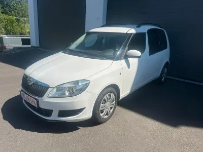 Gebraucht Skoda Roomster Plus Edition 86 PS (63 kW) 2014 Weiß Van / Kleinbus